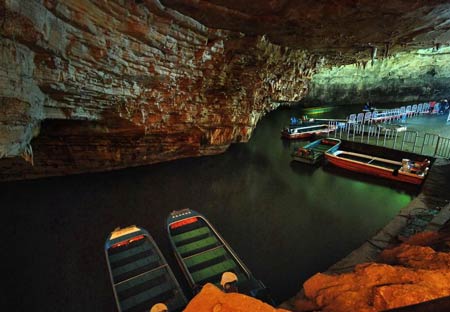 長(zhǎng)沙出發(fā)到黃龍洞、張家界國(guó)家森林公園三日游